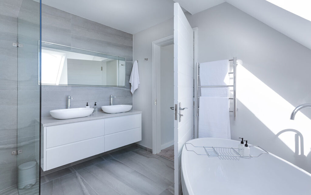 Raise Your Home's Resale Value With A Bathroom Remodel